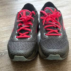 Brooks Black and Pink Running Shoes